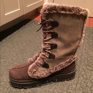 Women’s sketchers winter boot